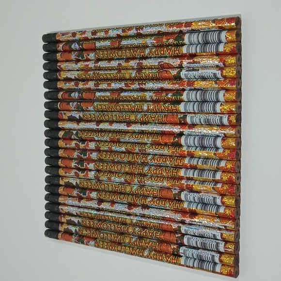 2/$15 90s VTG 22 Holographic Halloween Pencils Pumpkins - Picture 1 of 5